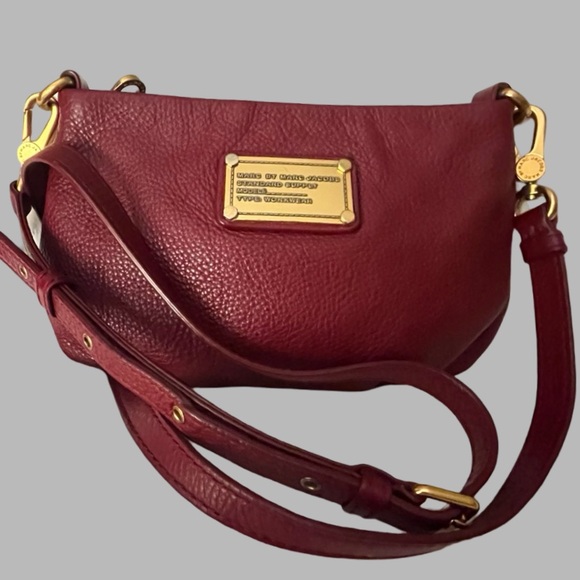 Marc By Marc Jacobs Burgundy Leather Shoulder Bag - Picture 3 of 13